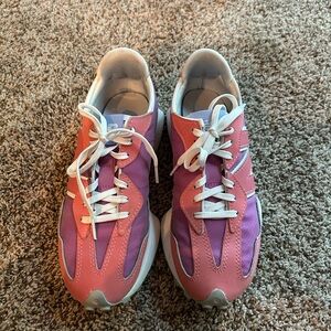 NWOT New Balance the intelligent choice 327